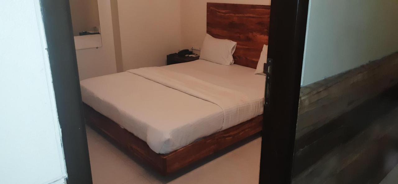 Hotel Sai Comforts Bapane Exterior photo
